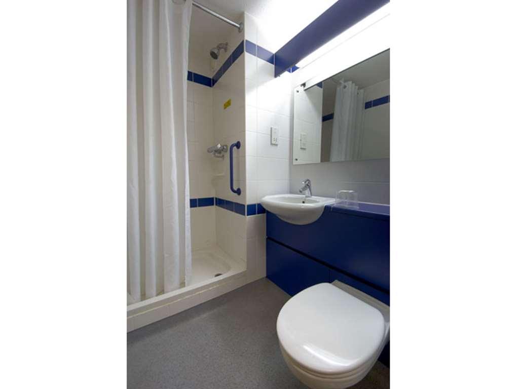 Travelodge Birmingham Oldbury Oldbury  Eksteriør bilde